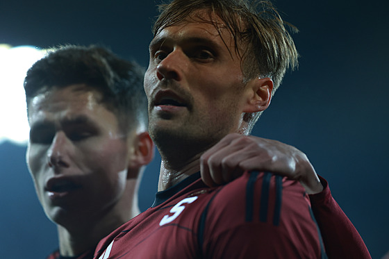 Spar�anský stoper Asger Sörensen slaví vst�elený gól Ostrav�.