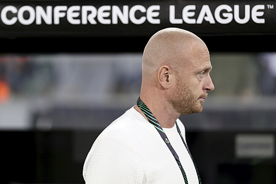 Kou� Mladé Boleslavi Andreas Brännström p�ed zápasem s Guimaraesem.