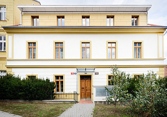 Opravená fara v praské Michli (8. listopadu 2024)