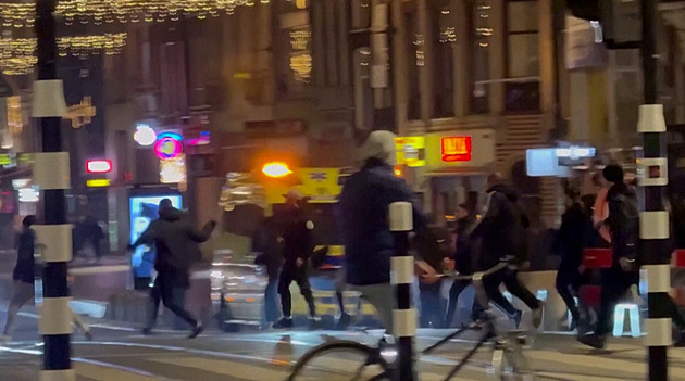 Panika v Paříži. Bude se opakovat protižidovský pogrom z Amsterdamu a Berlína?