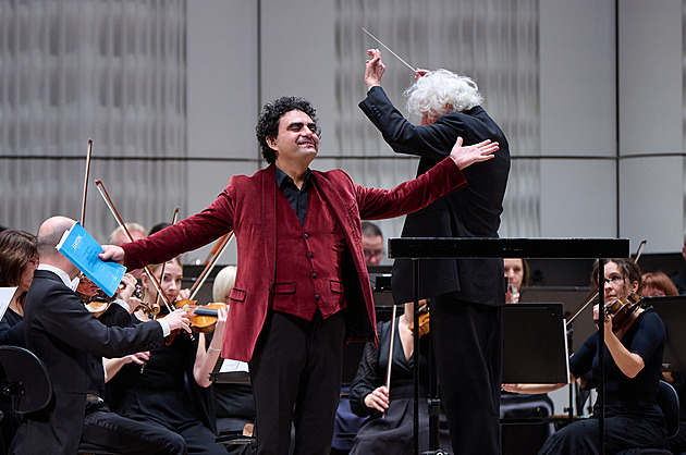 Koncert mexického tenoristy Rolanda Villazóna s Kate Lindsey ve zlínském...