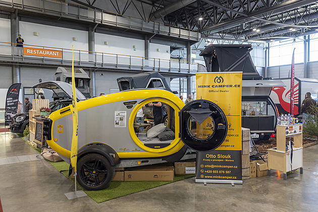 Vestavba do osobních aut, obytňák s garáží. V Brně ukážou karavanové trendy