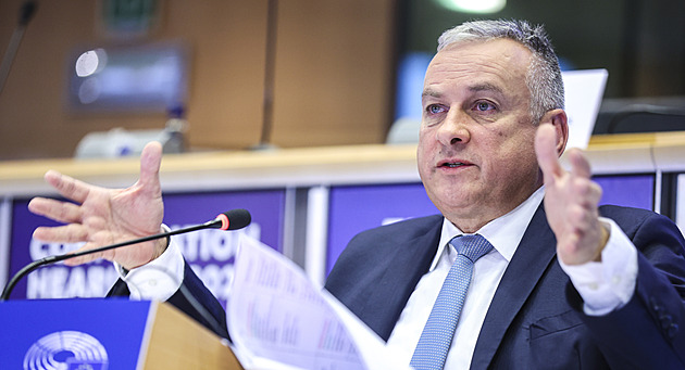 Máme eurokomisaře, nebyl důvod Síkelu potopit. Jen aby moc nezpohodlněl