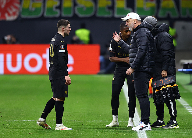 Nadupaný fotbal z obou stran. Chyběla nám lehčí hlava, hlesl kouč Trpišovský