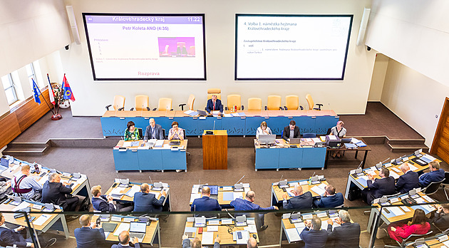 Ustavující jednání královéhradeckých krajských zastupitel (4. listopadu 2024)