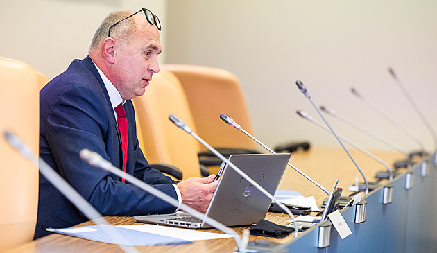 Petr Koleta (ANO) byl zvolen hejtmanem Královéhradeckého kraje. (4. listopadu...