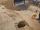 Starou kanalizaci objevili d�ln�ci p�i rekonstrukci silnice 23 proch�zej�c�...