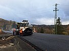 Poloenm posledn vrstvy asfaltu v tchto dnech vrchol prava 800 metr...