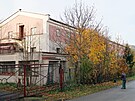 Tov�rn� are�l na okraji �acl��e je od roku 1992 zav�en� a ch�tr�. (23. ��jna...