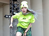 Billie Eilish svým trikem vytroubila do svta, e se hlásí ke spratkovskému...