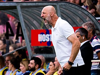 Trenér eských fotbalistek Karel Rada