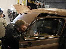 V Polsku je nov� k vid�ní v�bec první automobil vyrobený v zemi po druhé...