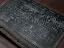 V Polsku je nov� k vid�ní v�bec první automobil vyrobený v zemi po druhé...