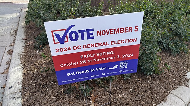 Cedule ve Washingtonu, D.C. upozor�uj�c� na kon�n� (5. listopadu 2024)