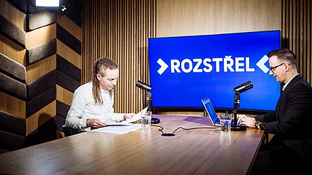 Hostem po�adu Rozst�el je Ivan Barto� (Pir�ti).