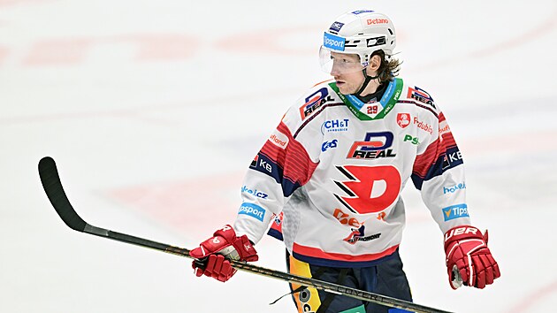 Andrej �ustr obl�kal na za��tku sezony dres Pardubic.