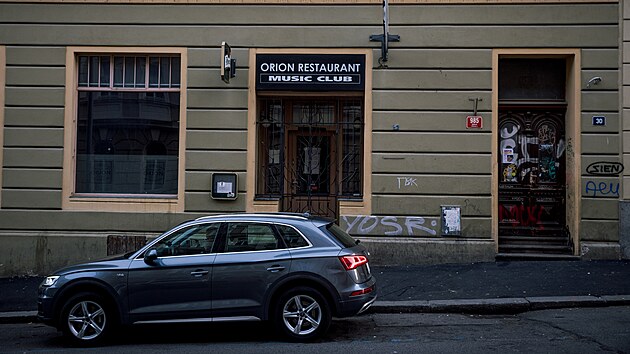 Problmov klub Orion se nachz v ehoov ulici, piem oteveno m od 21. do 5. hodiny.