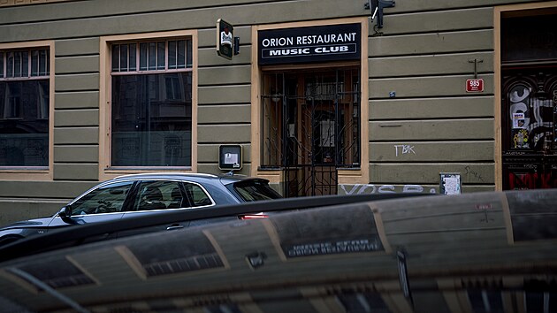 Problmov klub Orion se nachz v ehoov ulici, piem oteveno m od 21. do 5. hodiny.