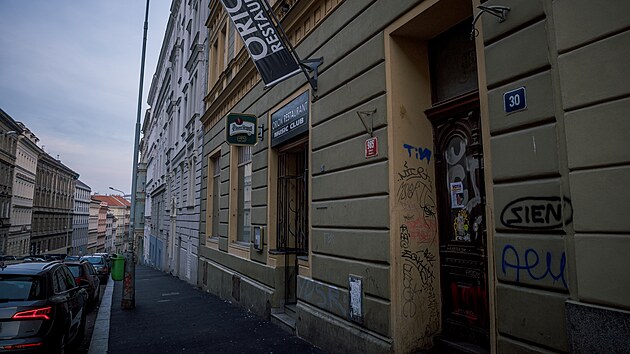 Problmov klub Orion se nachz v ehoov ulici, piem oteveno m od 21. do 5. hodiny.