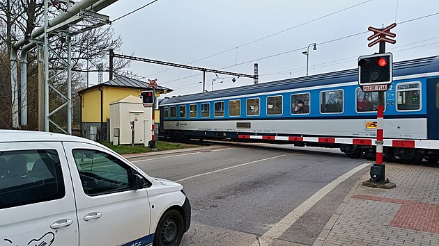 M�sto pl�nuje vybudovat novou cyklostezku vedouc� ze s�dli�t� M�j na Slo�i�t� v Mlad�m. Na sn�mku je Novohradsk� ulice, kterou stezka p�eklene po nov� l�vce.