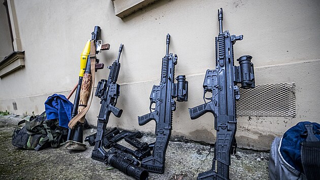 ��astn�ci si mohli pot�kat i legend�rn� raketomet RPG. (30. ��jna 2024)