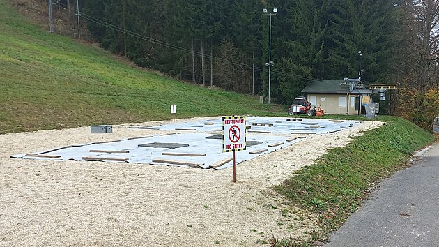 Skiarel Marinsk Lzn se pipravuje na zimn sezonu.