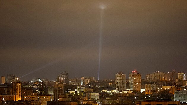 Sv�tlomety zkoumaj� nebe p�i rusk�m �toku na Kyjev (2. listopadu 2024)