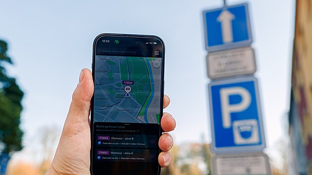 K zaplacen� parkov�n� lze v Olomouci a dal��ch m�stech mimo jin� vyu��t aplikaci EasyPark