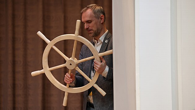 Nov�m p�edsedou Pir�t� se stal Zden�k H�ib. (9. listopadu 2024)