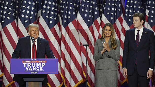 Donald Trump, Melania Trumpov� a Barron Trump ve West Palm Beach (6. listopadu 2024)