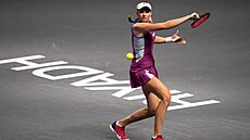 Kate�ina Siniaková (vlevo) s Ameri�ankou Taylor Townsendovou, archivní snímek