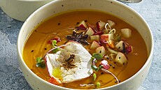 D��ov� pol�vka s karamelov�mi jabl��ky