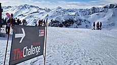 P�i ka�dém vysedání z lanovek nás provázejí zna�ky �The Challenge� se sm�rovkami