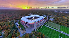 Deutsche Bank Park, stadion Eintrachtu Frankfurt., na leteckém snímku.
