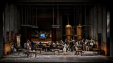 Scéna z inscenace Janá�kovy opery Výlety pán� Brou�kovy v Národním divadle Brno