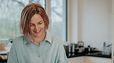 Stále astji se ozývaly hlasy, e je to naprosto profi kosmetika a e bych...