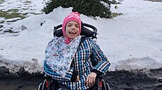 T�ináctiletá Adélka trpí d�tskou mozkovou obrnou a epilepsií. Její rodina shání...