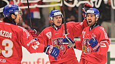Filip Pyrochta (vpravo) se raduje z premiérového gólu za národní tým, spolu s...