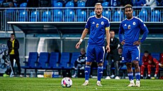 Kapitán Jan Koudelka se pipravuje k rozehrání standardní situace.