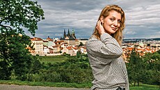 Pod jejíma rukama se z normálního �lov�ka stane vlkodlak, brokolice nebo...