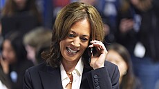 Demokratická kandidátka na prezidentku Kamala Harrisová v den voleb ve...