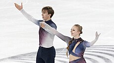 Kateina a Daniel Mrázkovi dkují divákm po volném tanci na francouzské Grand...