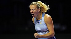 Kate�ina Siniaková slaví povedenou vým�nu ve finále �ty�hry na Turnaji mistry�.