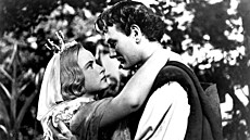Alena Vránová a Vladimír Rá� v �ernobílé pohádce Py�ná princezna (1952). Nové...