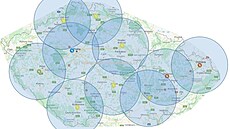Mapa pokrytí území �eské republiky leteckými základnami k 1. 1. 2021. Kru�nice...
