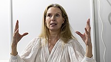 Britská here�ka Chloë Annett, která v pozdních sériích �erveného trpaslíka...