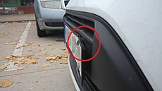 �idi� zezadu narazil do vozidla auto�koly.