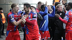 Plzetí Daniel Vaulín (vlevo) a Milan Havel se radují po vítzství v Evropské...