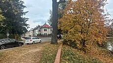 Ve vilové tvrti u Matiního jezera chce kraj postavit inovaní centrum, místní...