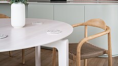 I jídelní idle nabízejí píjemné oblé tvary.